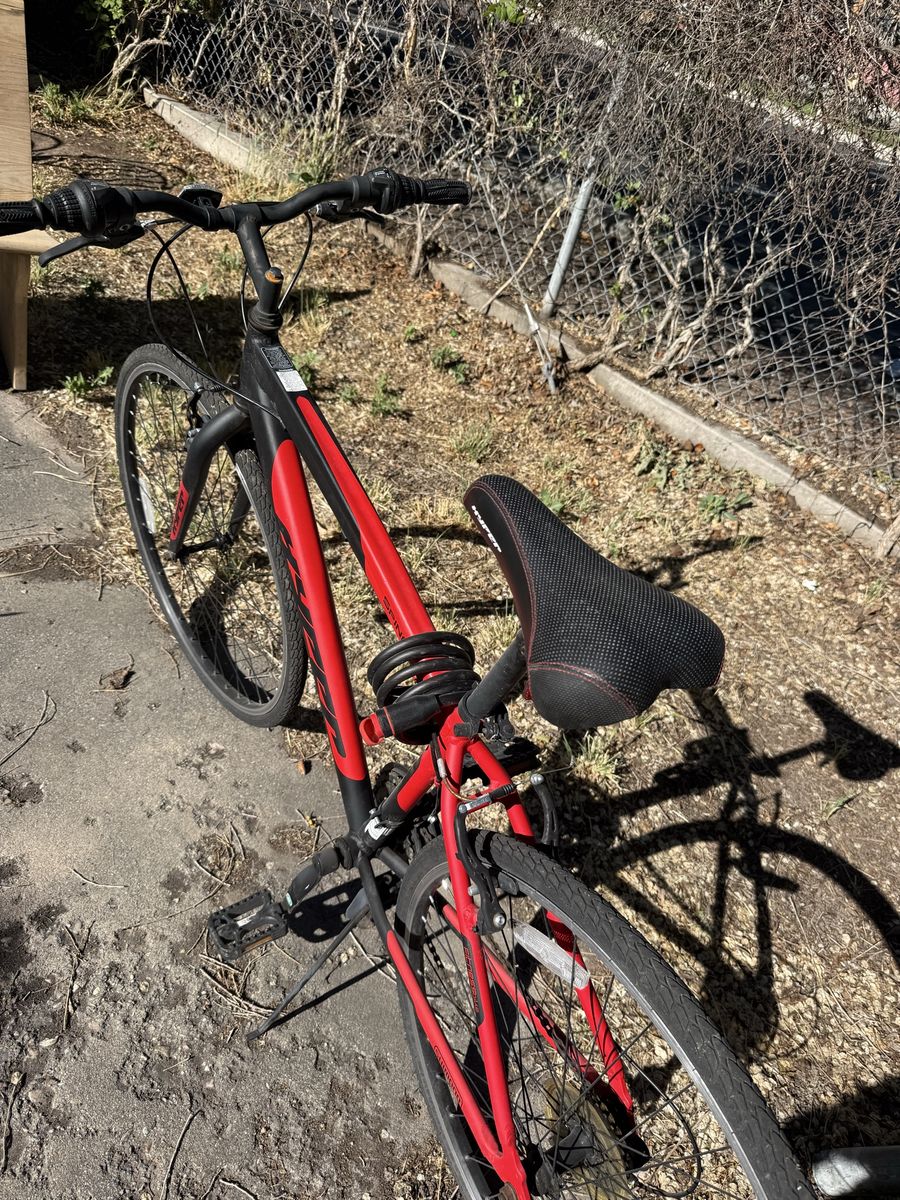 Hyper Spinfit Men's Hybrid Bike - Red & Black, Excellent Condition