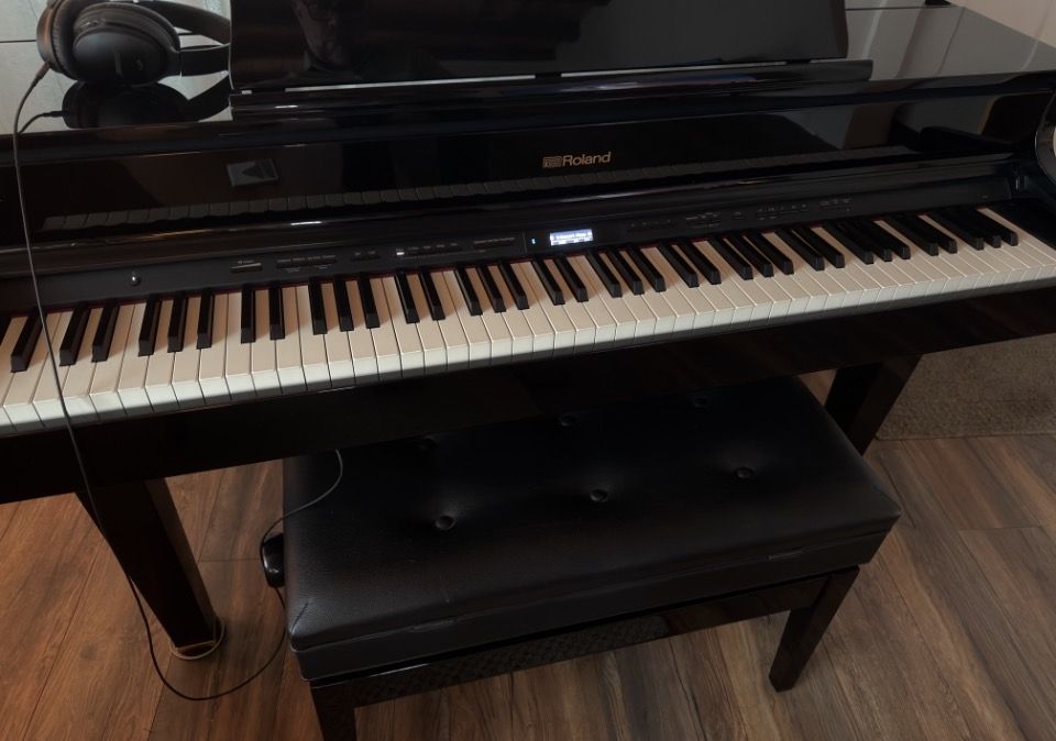 Roland GP607 Mini Baby Grand Digital Piano