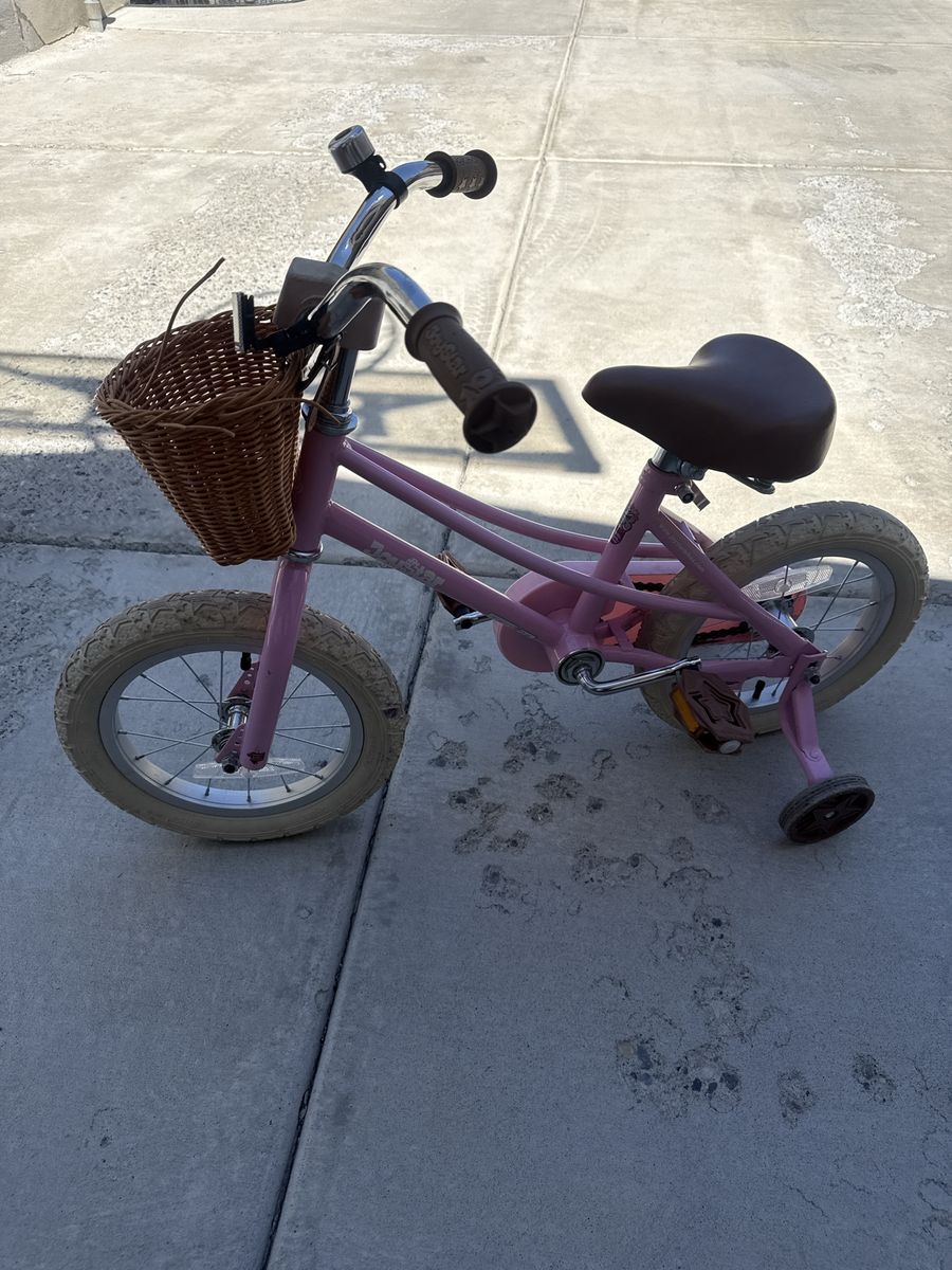 Girls 14-inch Pink Kids Bike with Training Wheels and Basket - Used