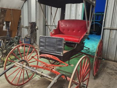 Doctors Buggy around 100 years old been restored new top