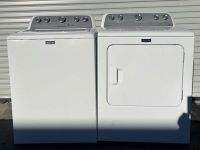 Maytag XL Capacity Gas Set, Free Drlivery.