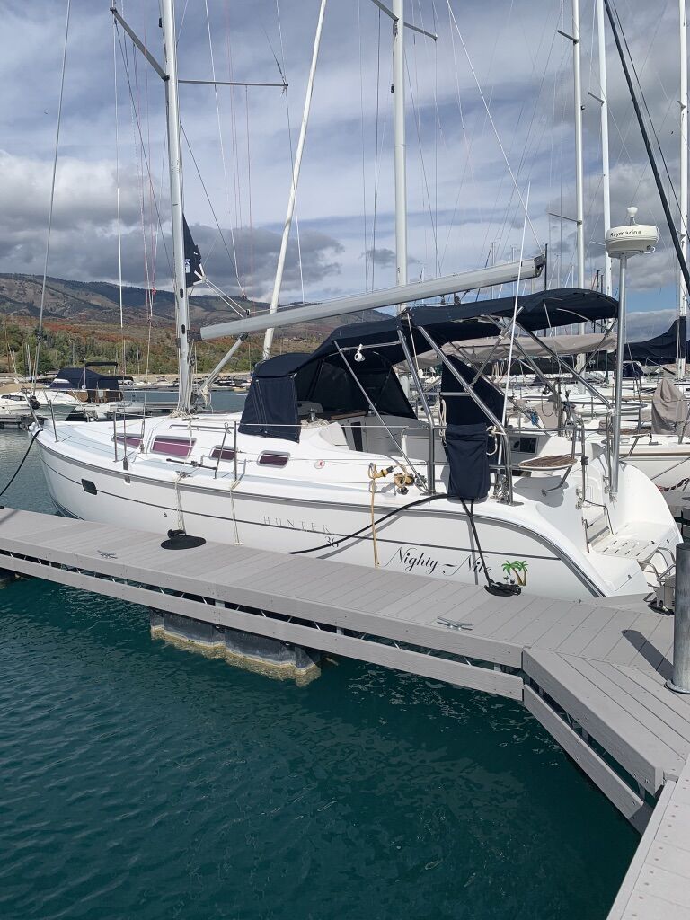 2005 Hunter 36 Sailboat