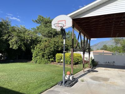 Lifetime Portable Basketball Hoop System with Adjustable Height and Base