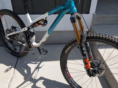 Commencal Meta AM - Medium