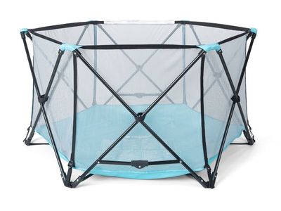 Play yard play pen