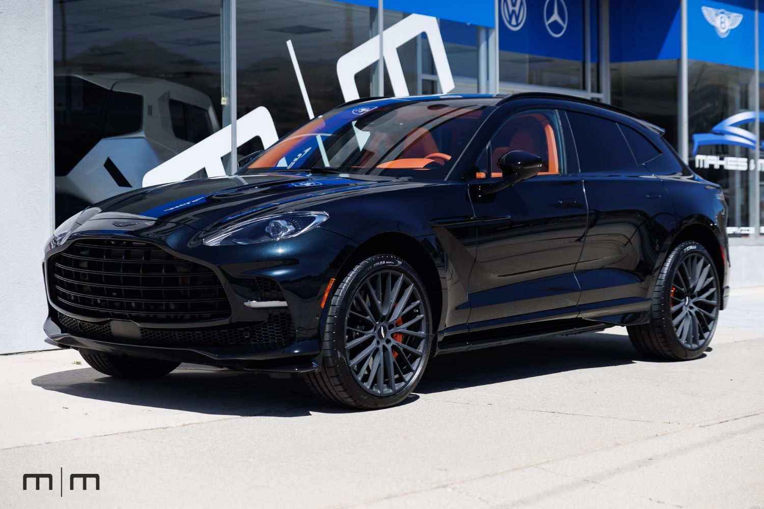 2025 Aston Martin DBX 707