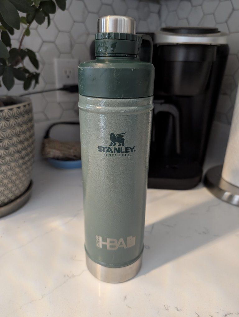 Stanley classic water bottle 25oz