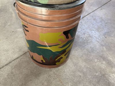 Padded Hunting Bucket