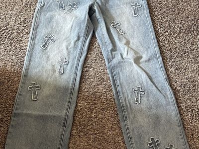 Austin Landing Mid Rise Straight Leg Cross Studded