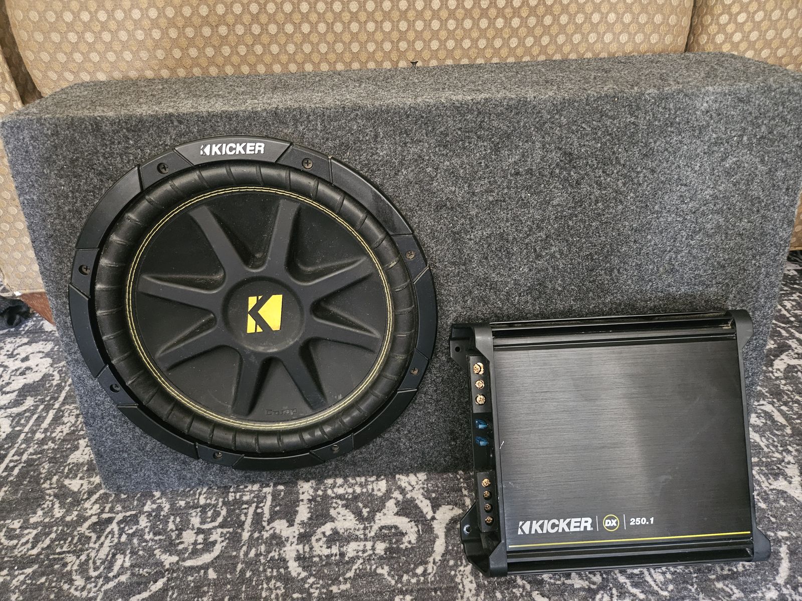 12" Kicker Subwoofer with Amp