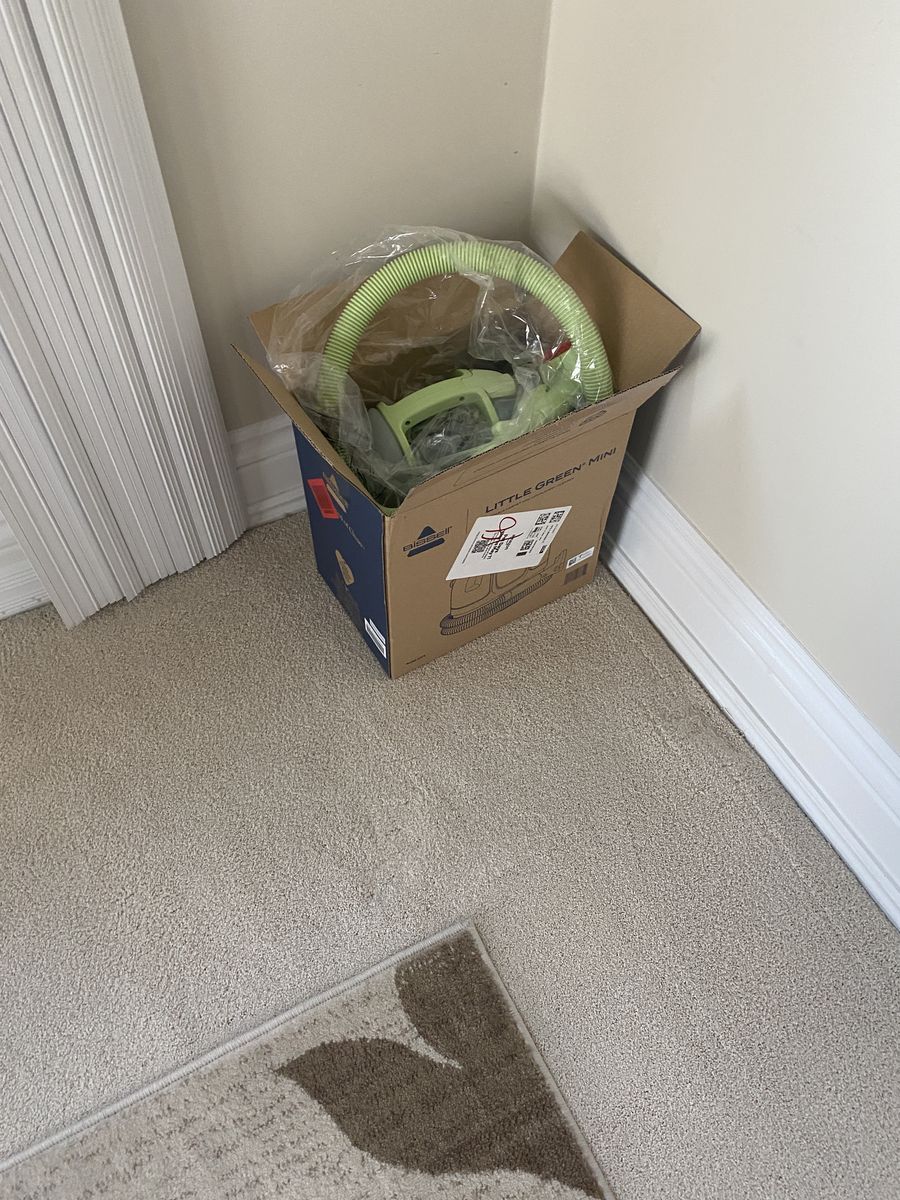 Carpet cleaning machine