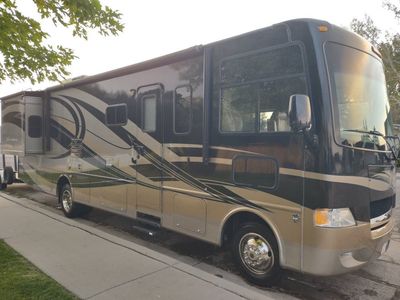 2013 Thoro motor home class A 34'