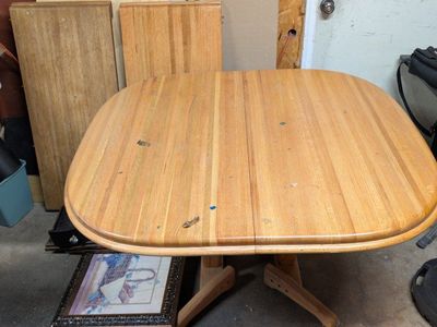 Oak Finish Dining Table with Extension Leaves - Used