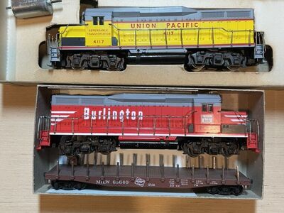 Vintage Athearn HO Scale GP-30 Lot Of 2