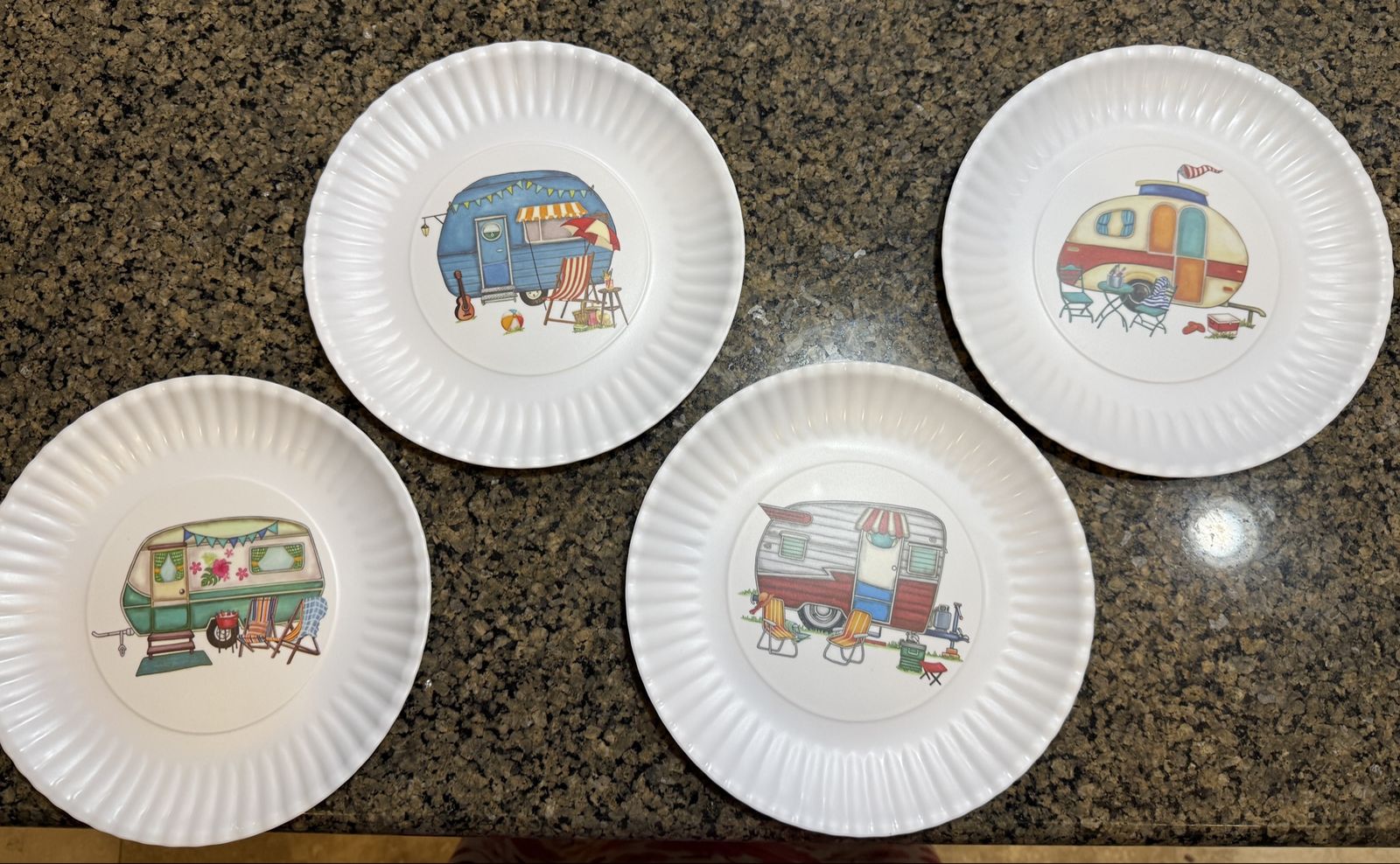 New Melamine Plate Set - 4 Piece Camper/Trailer Designs