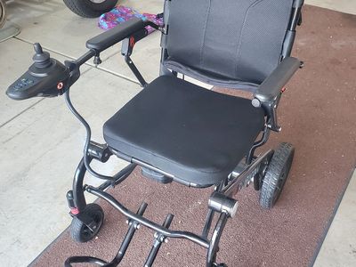 Electric wheelchair