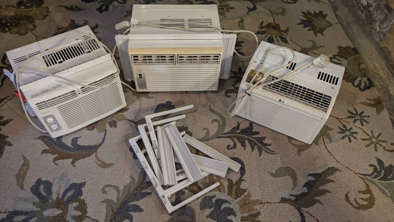 Window Air Conditioners (Lot of 3)