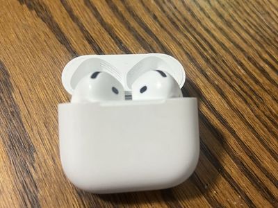 Apple AirPods Wireless Earbuds with Charging Case. ANC