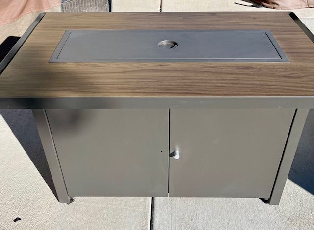 Steel Rectangle Liquid propane Fire pit table with glass flame shield