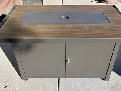 Steel Rectangle Liquid propane Fire pit table with glass flame shield