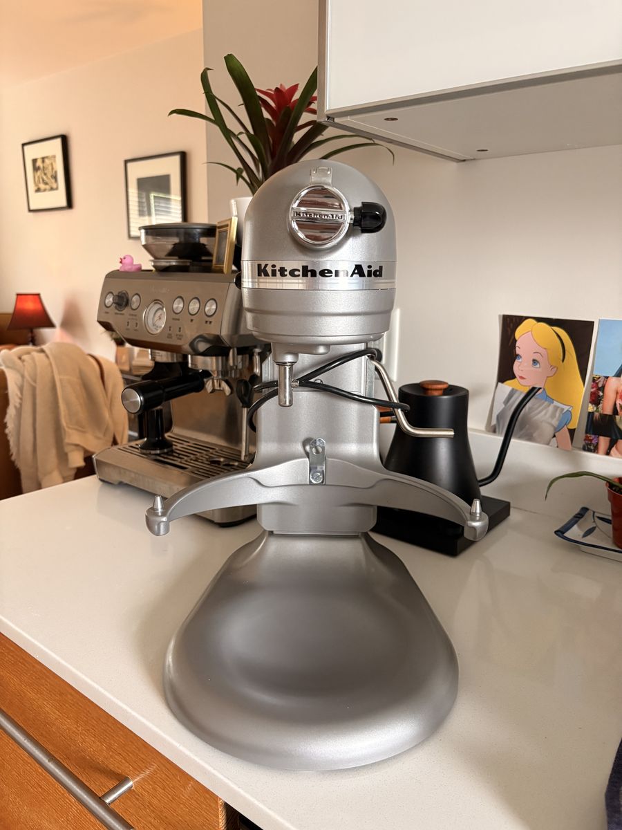 Like New Kitchen Aid Pro 5 Series - Silver