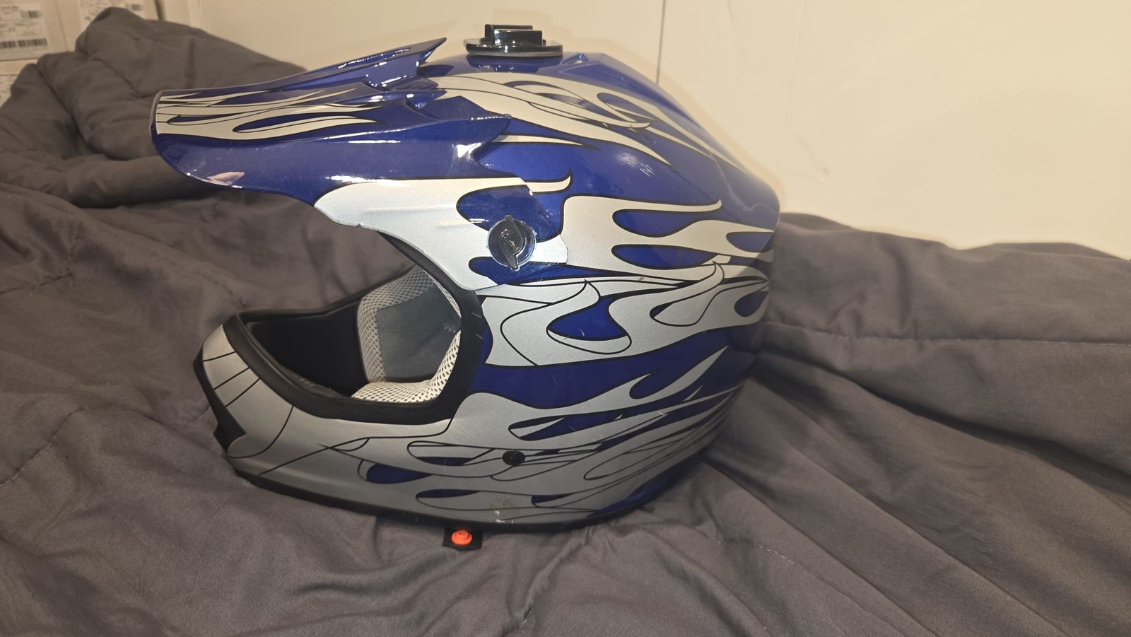 Youth Large Motorcycle Helmet with Goggles