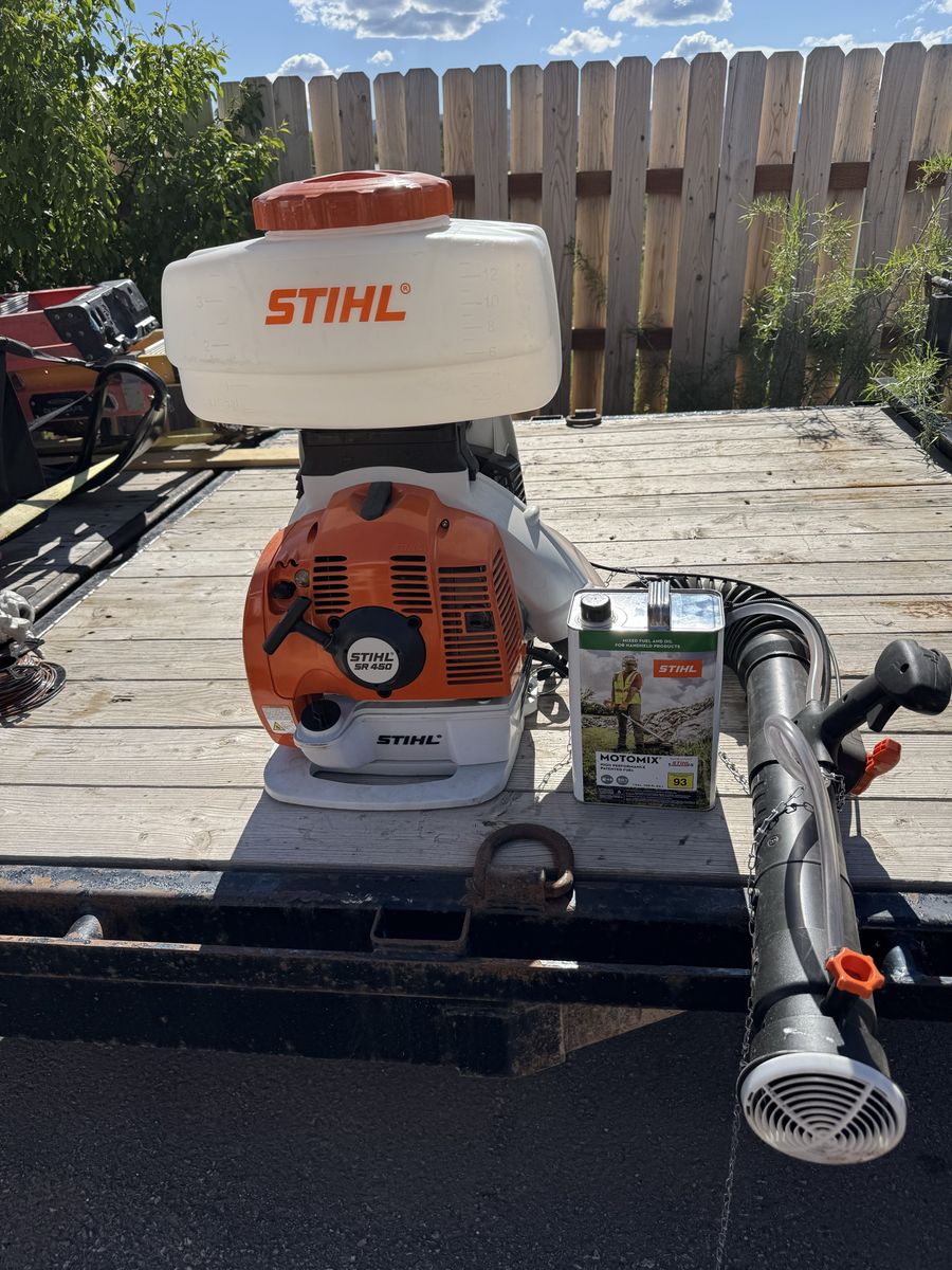STIHL SR 450 58 oz Sprayer Backpack Sprayer Fogger