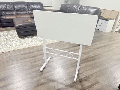 Standing portable desk
