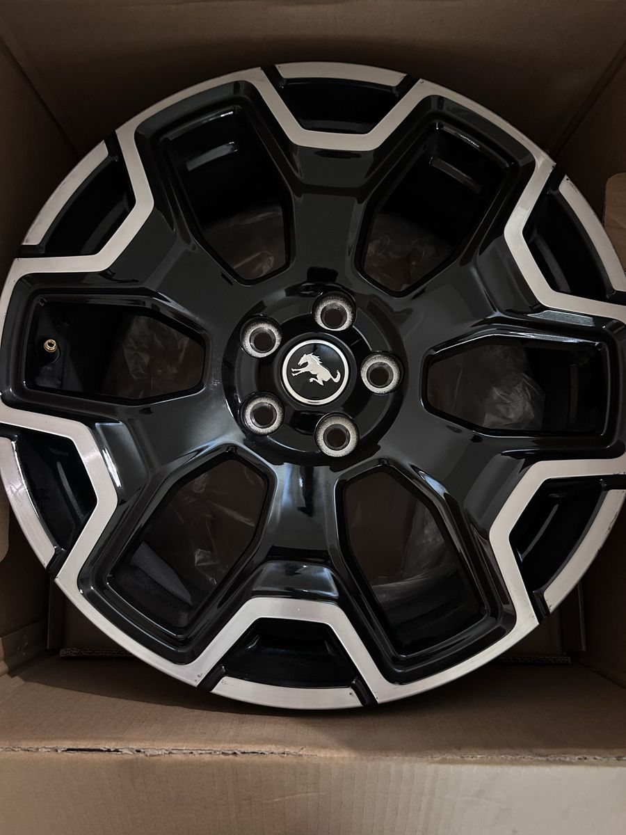 Full set of Ford Bronco Sport 18in wheels