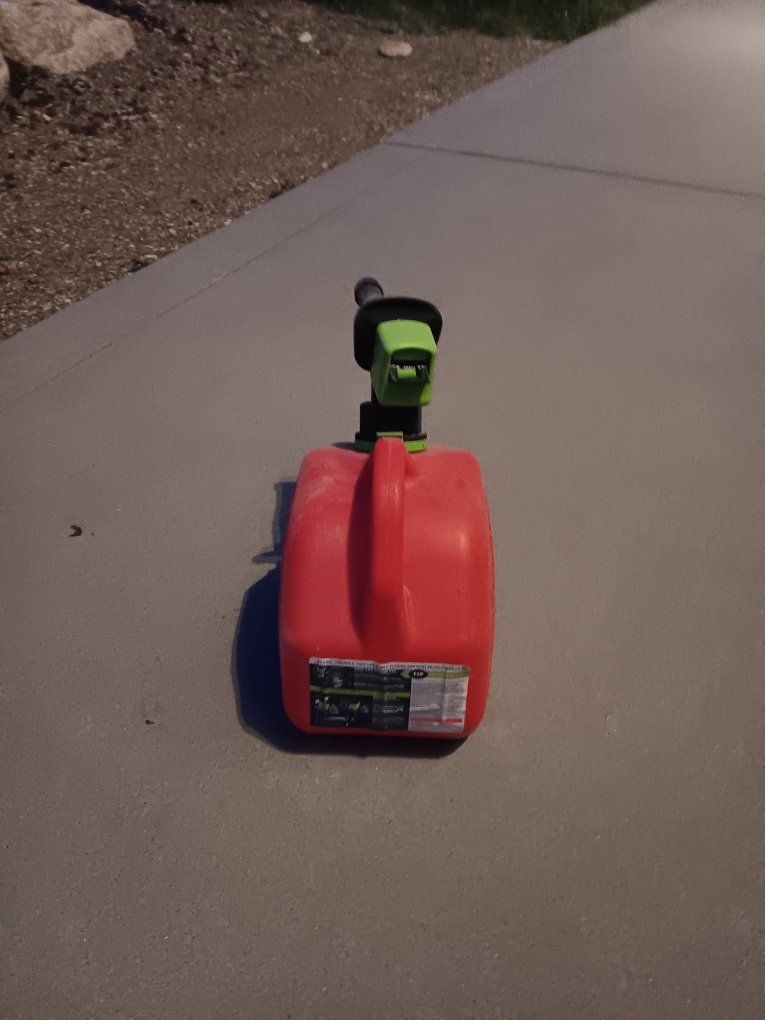 SureCan 2.2 Gallon Gas Can – Easy Pour Thumb Trigger