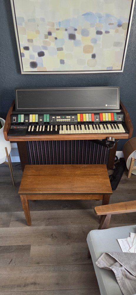 Hammond 100-730 Organ