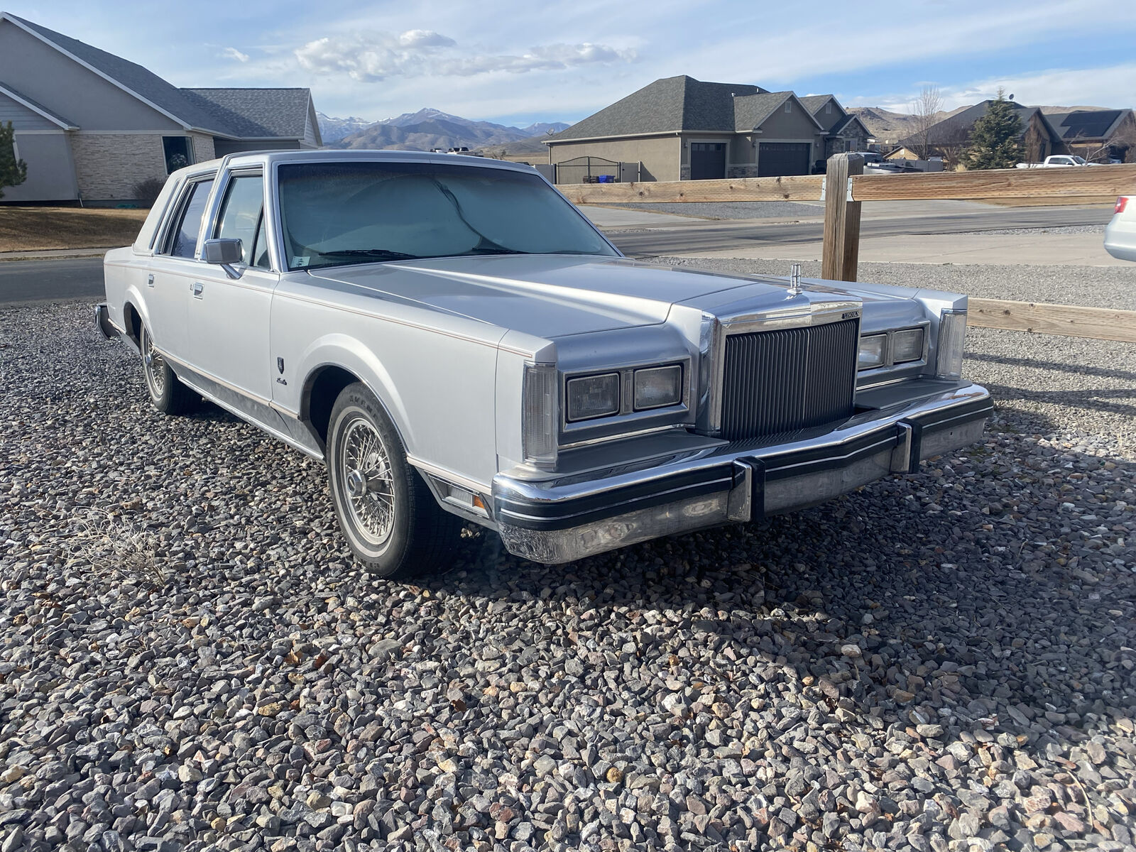 1984 LINCOLN TOWN CAR Cartier