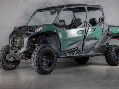 2022 Can-Am® Commander MAX DPS