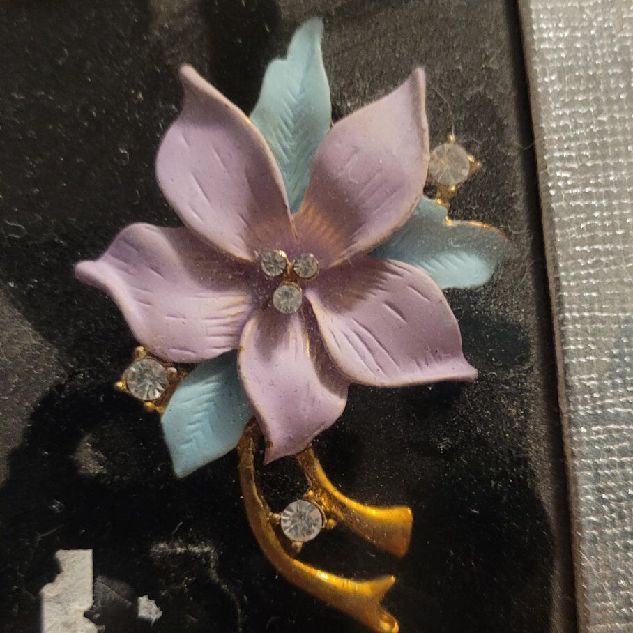 vintage pin in a gift box