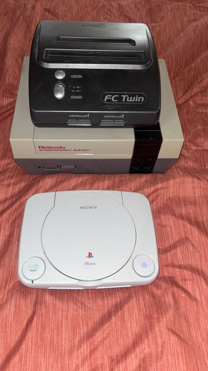 Playstation 1, Nintendo, FC Twin, Controllers, ETC