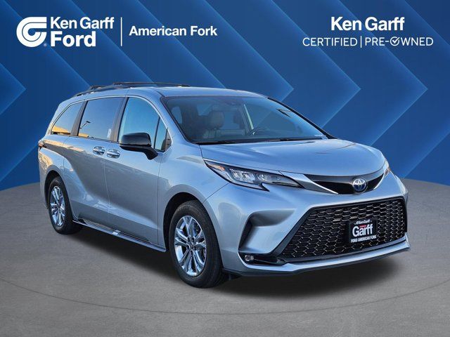 2022 Toyota Sienna XSE 7-Passenger