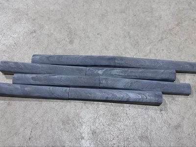 Island stone tile