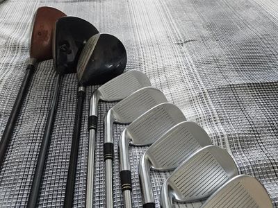 Used TaylorMade Golf Clubs - Full Set with Woods and Irons - Great for your golf game