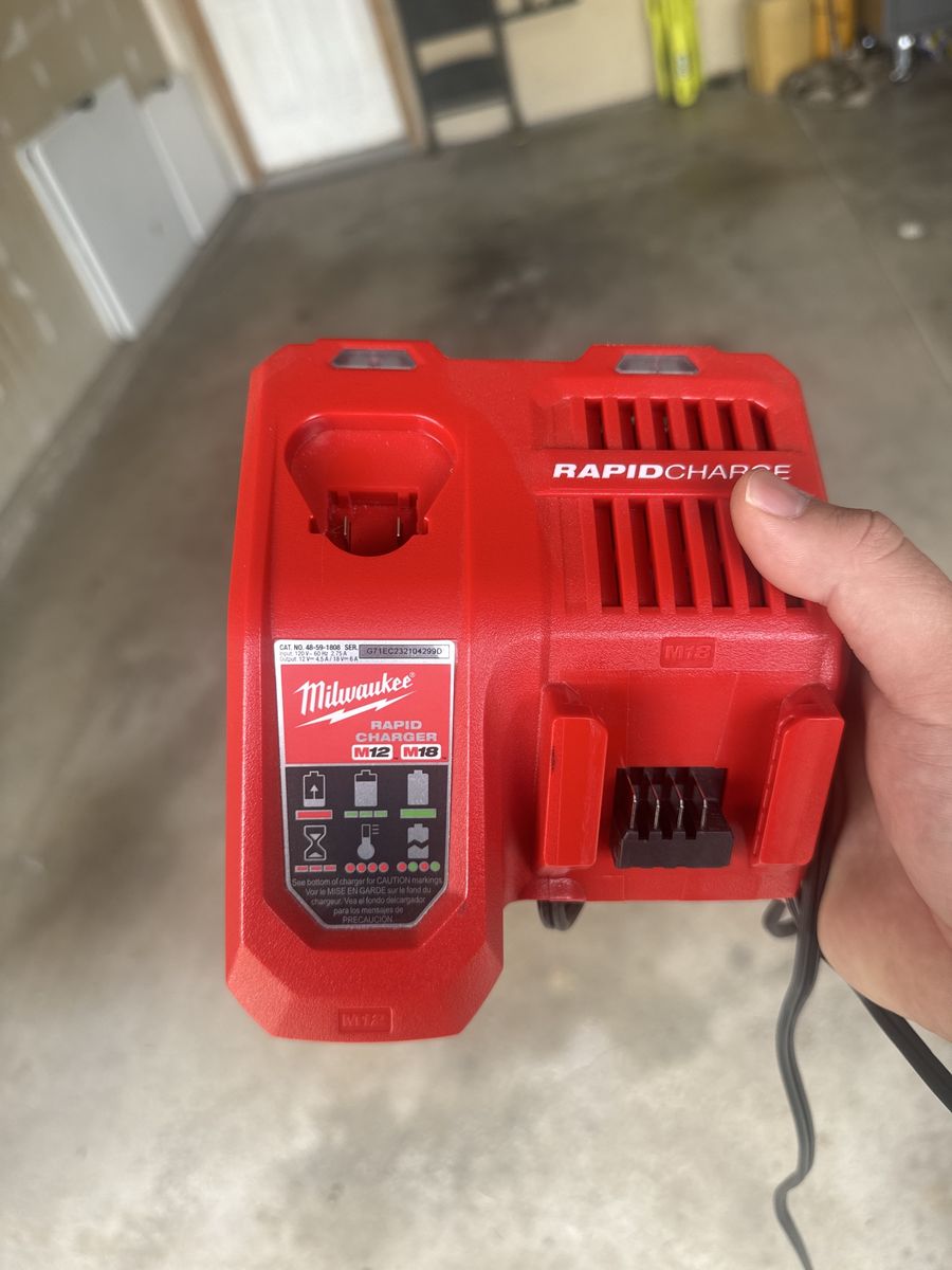 Milwaukee M12 M18 Rapid Charger 48-59-1808 - Powers M12 & M18 Batteries