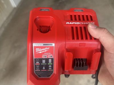 Milwaukee M12 M18 Rapid Charger 48-59-1808 - Powers M12 & M18 Batteries