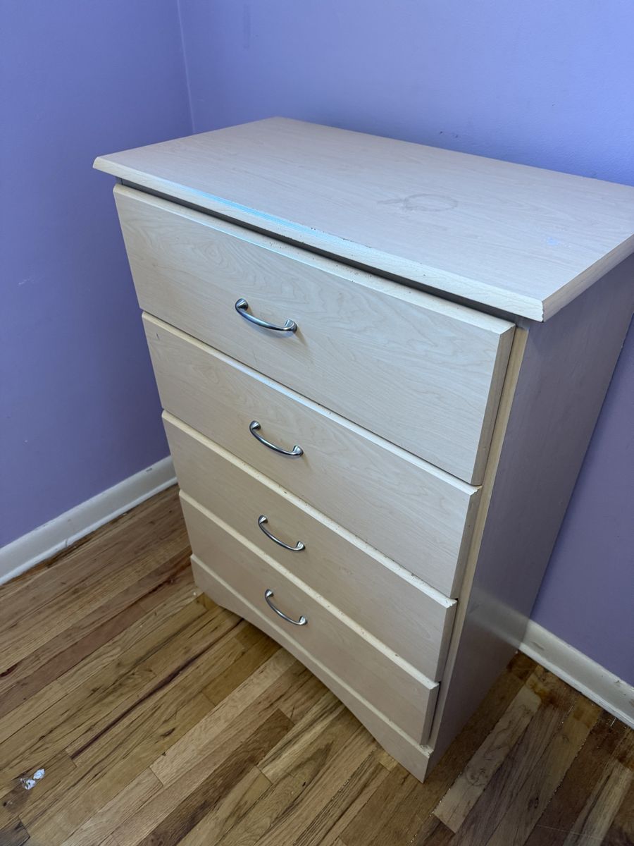 Light Wood Finish 4-Drawer Dresser with Silver Handles