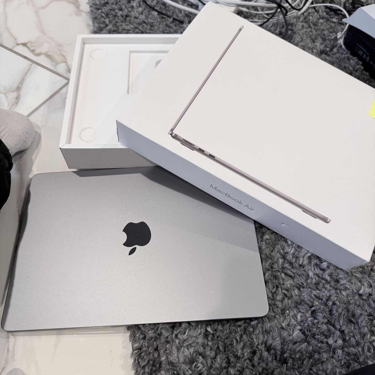 Macbook Air M2 16GB Ram 100% Battery + Box Like New