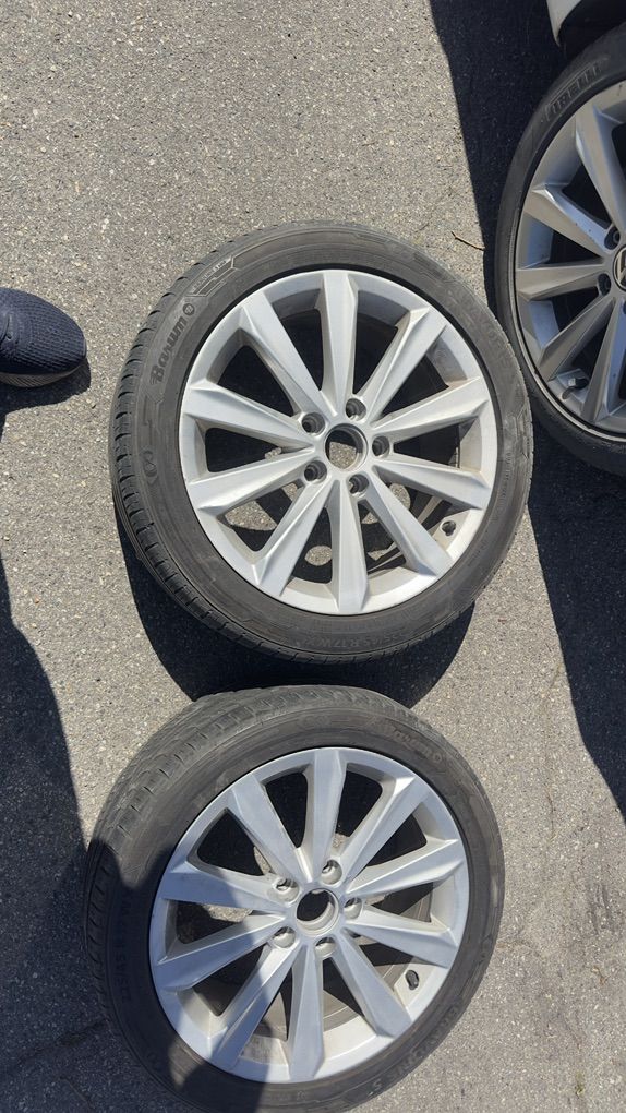 VW Wheels And Tires