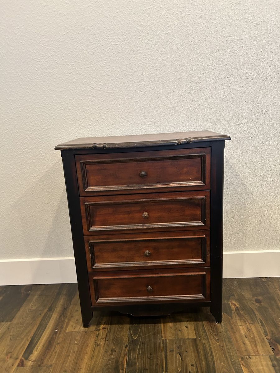 Main image 3