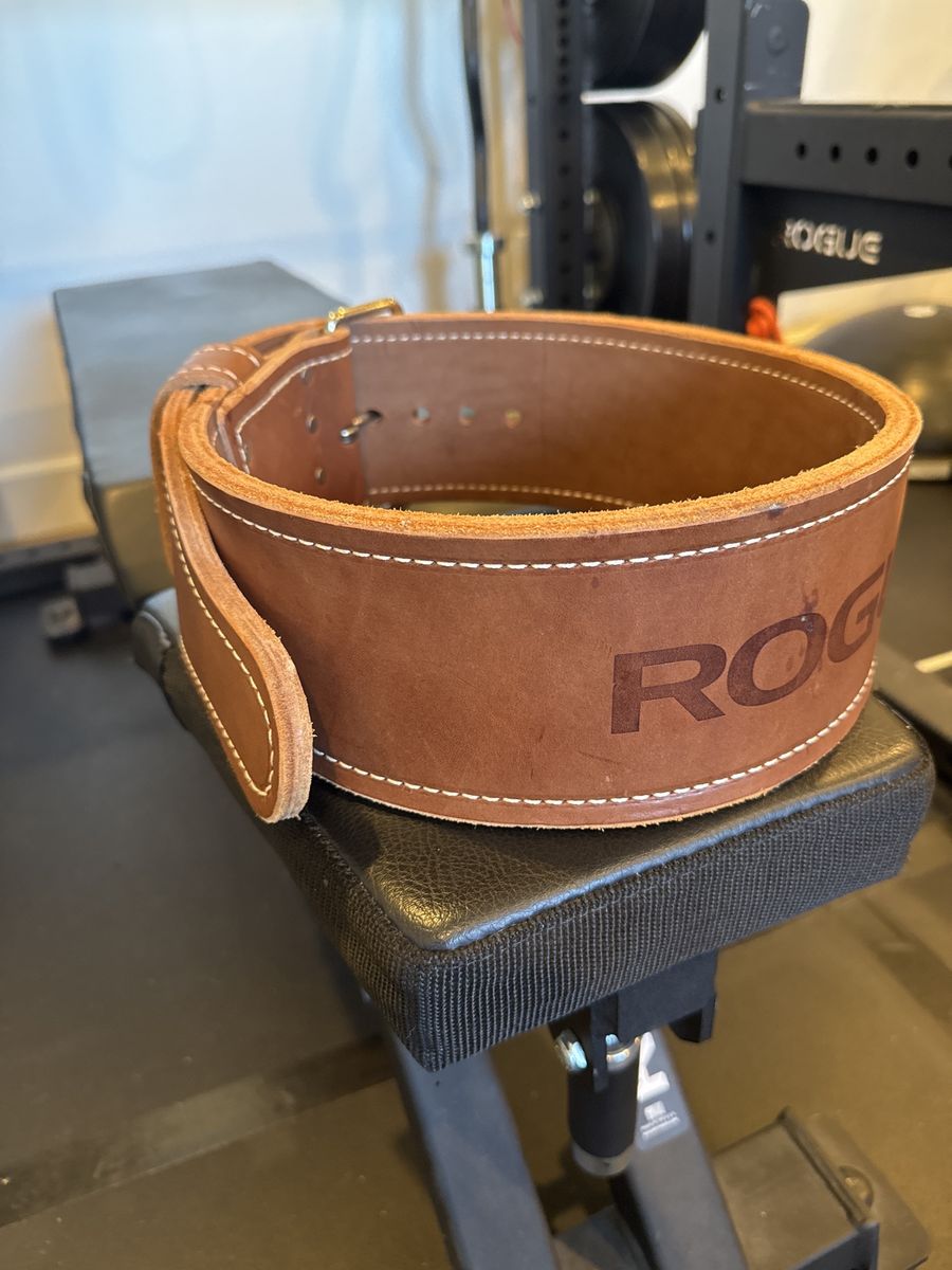 Rogue Fitness 4" Leather Weightlifting Belt - Medium/Large, 10mm Thick, Single Prong Buckle