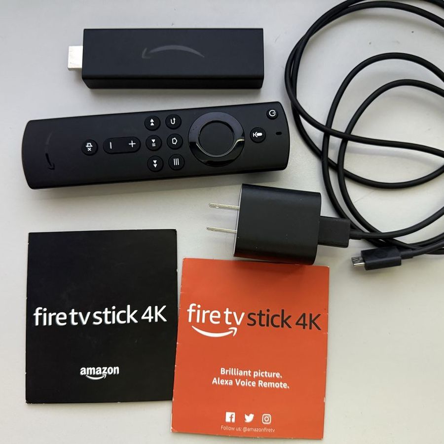Amazon Fire TV Stick 4K Streaming Media Player - Complete Kit