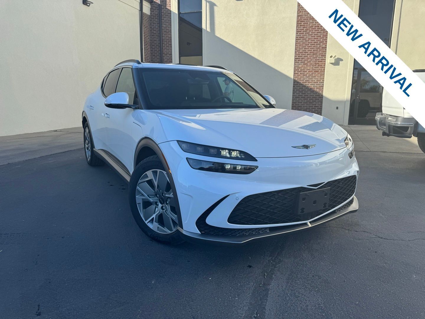 2025 Genesis GV60 Standard