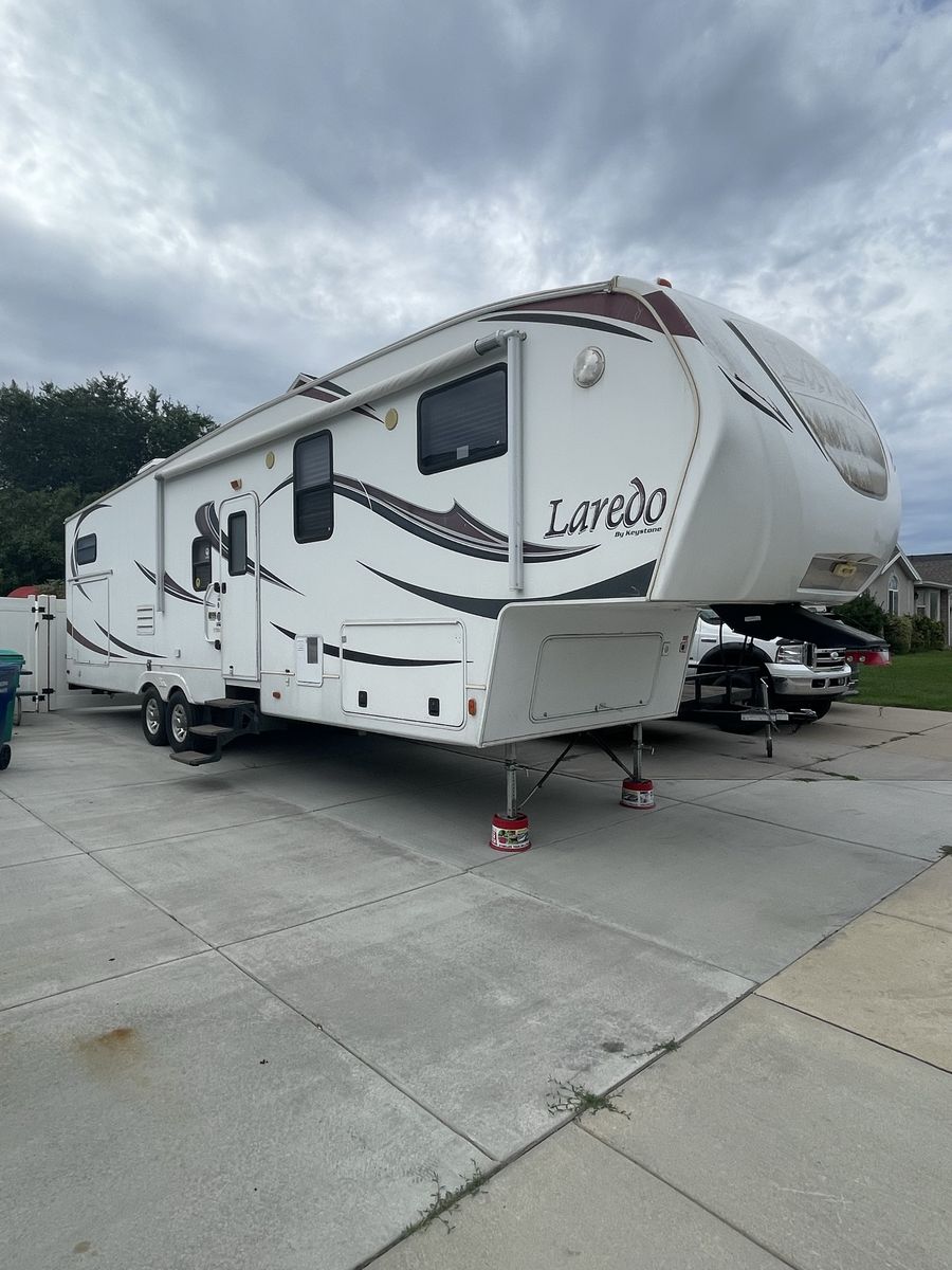 2012 Keysotone Laredo 38'