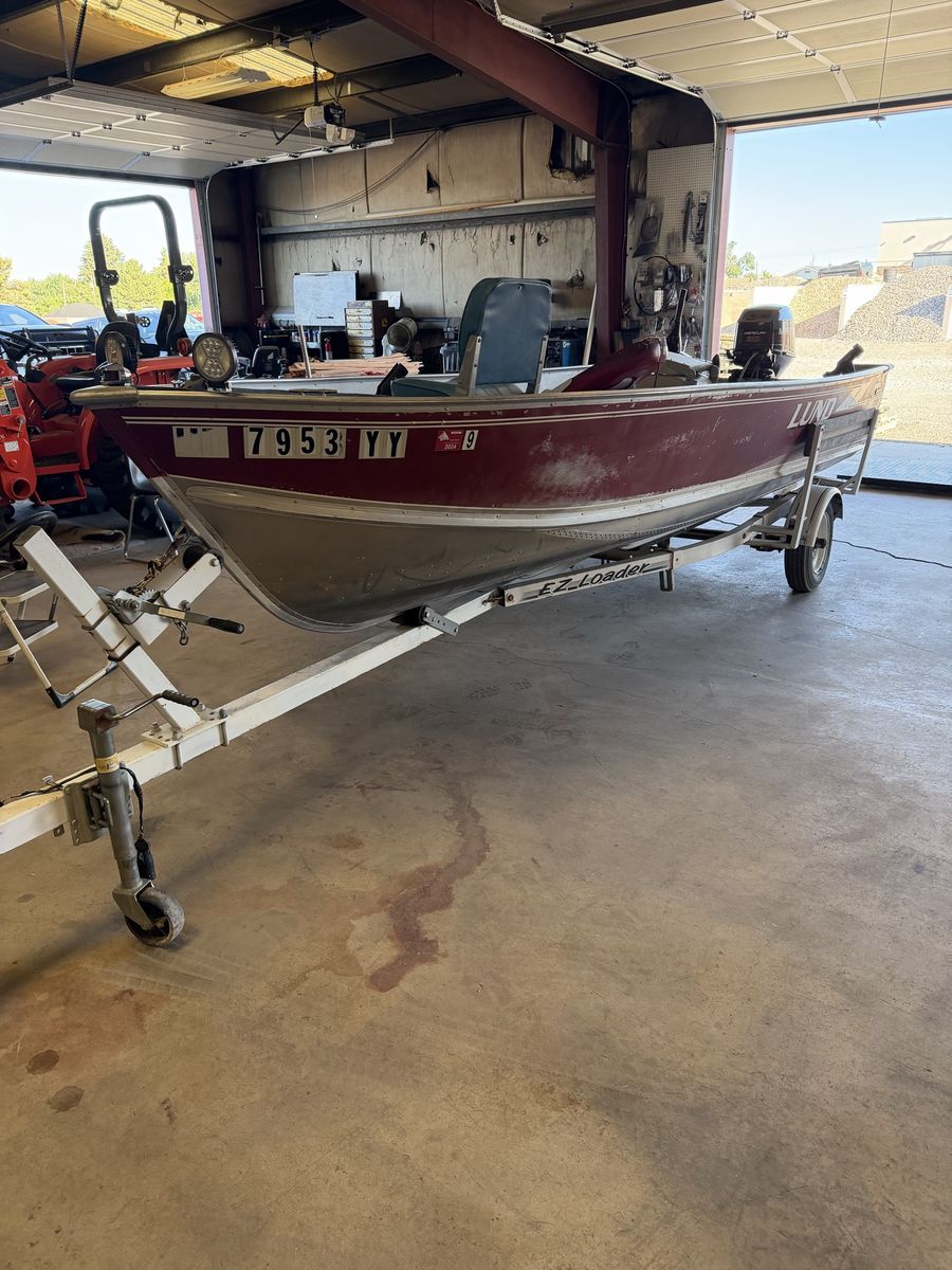 1996 Lund Rebel Adventure Series 16ft Fishing Boat with 30hp Mercury