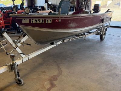 1996 Lund Rebel Adventure Series 16ft Fishing Boat with 30hp Mercury